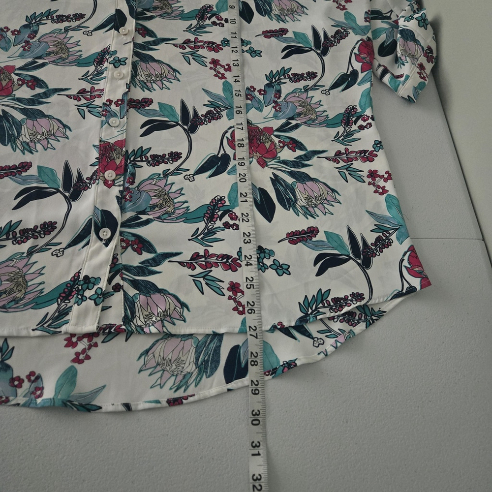 Chicos Womens Floral Button Up Top Size L White Bloomcore Office Modest Career - Picture 7 of 7